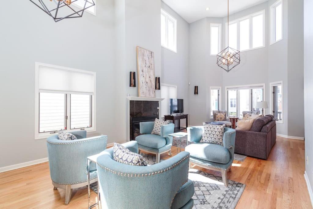Eclectic Stylish And Cozy Milwaukee Unitヴィラ エクステリア 写真