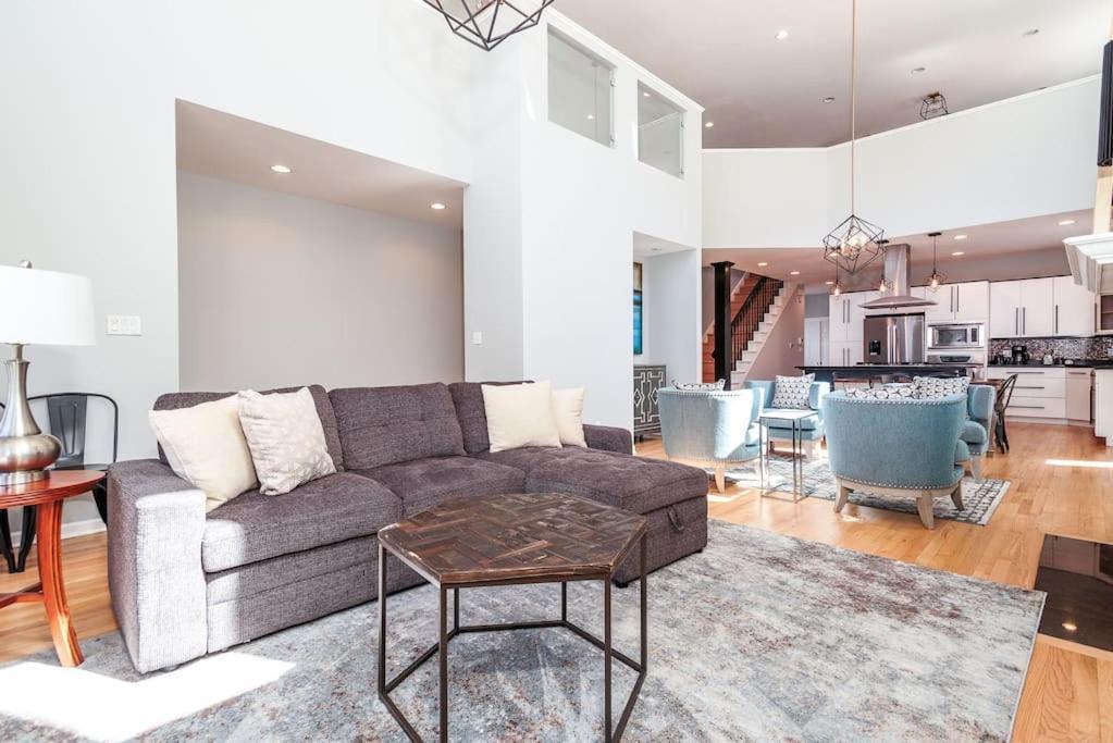 Eclectic Stylish And Cozy Milwaukee Unitヴィラ エクステリア 写真