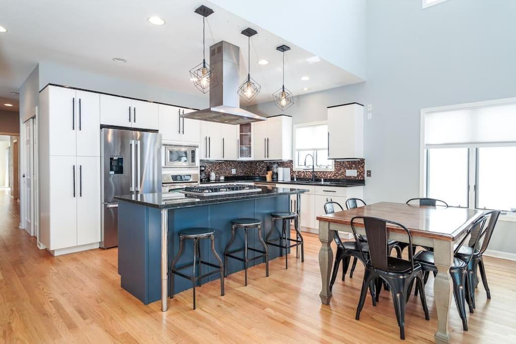 Eclectic Stylish And Cozy Milwaukee Unitヴィラ エクステリア 写真