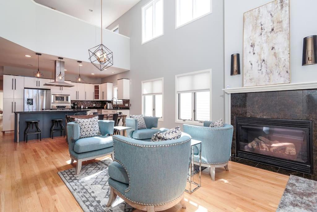Eclectic Stylish And Cozy Milwaukee Unitヴィラ エクステリア 写真