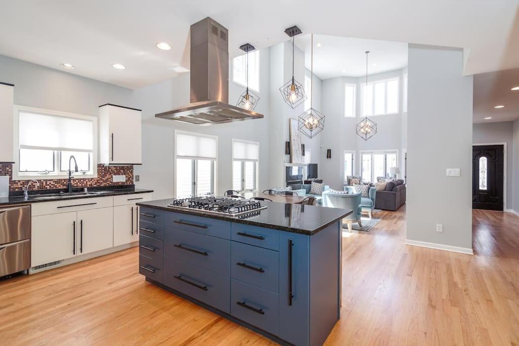 Eclectic Stylish And Cozy Milwaukee Unitヴィラ エクステリア 写真