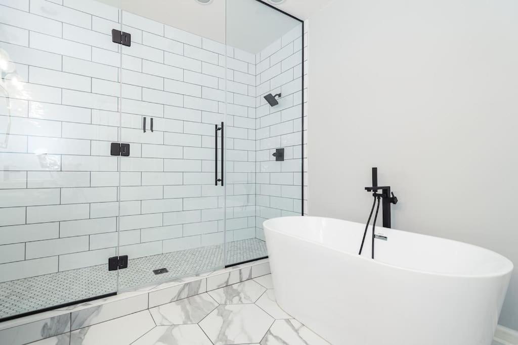 Eclectic Stylish And Cozy Milwaukee Unitヴィラ エクステリア 写真