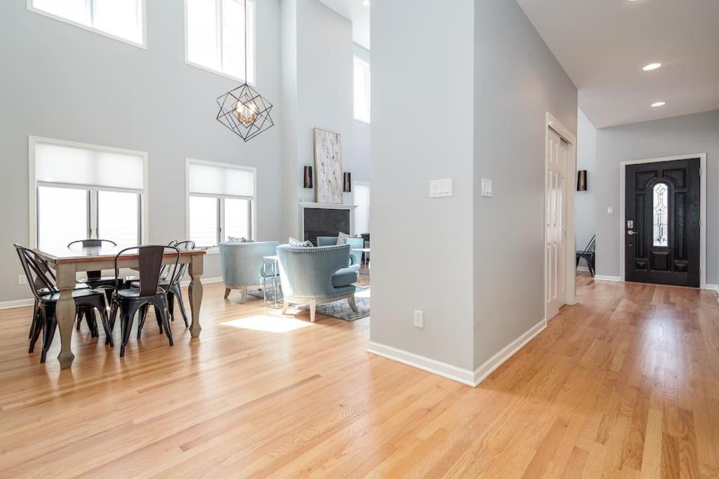 Eclectic Stylish And Cozy Milwaukee Unitヴィラ エクステリア 写真