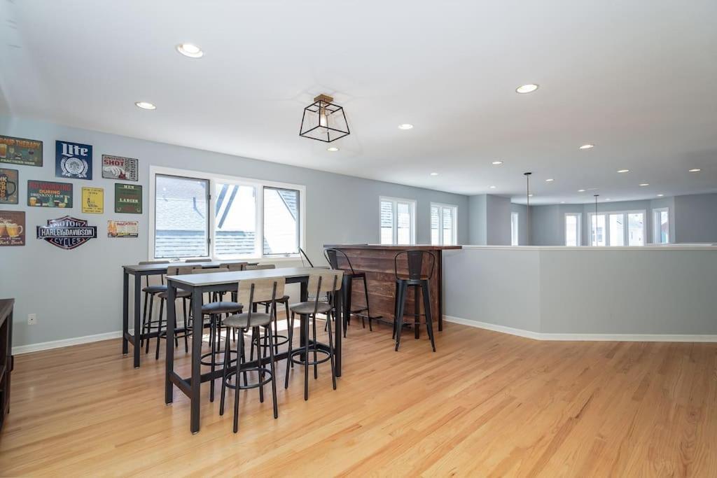 Eclectic Stylish And Cozy Milwaukee Unitヴィラ エクステリア 写真